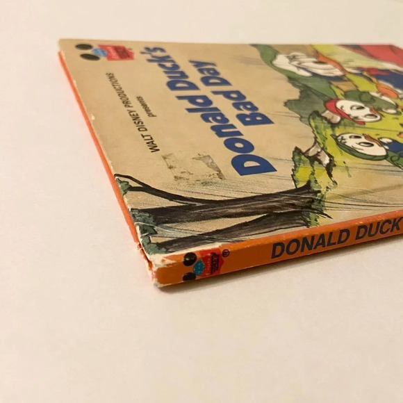 Vintage  80s Walt Disney Books Haunted House Party and Donald Ducks Bad Day - Picture 11 of 16